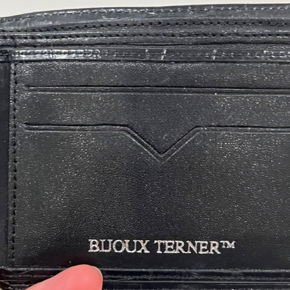 Bijoux Terner Men's Genuine Leather Black Croc Embossed Bifold Wallet - NEW - Picture 3 of 7